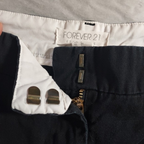 Shorts - Picture 8 of 8